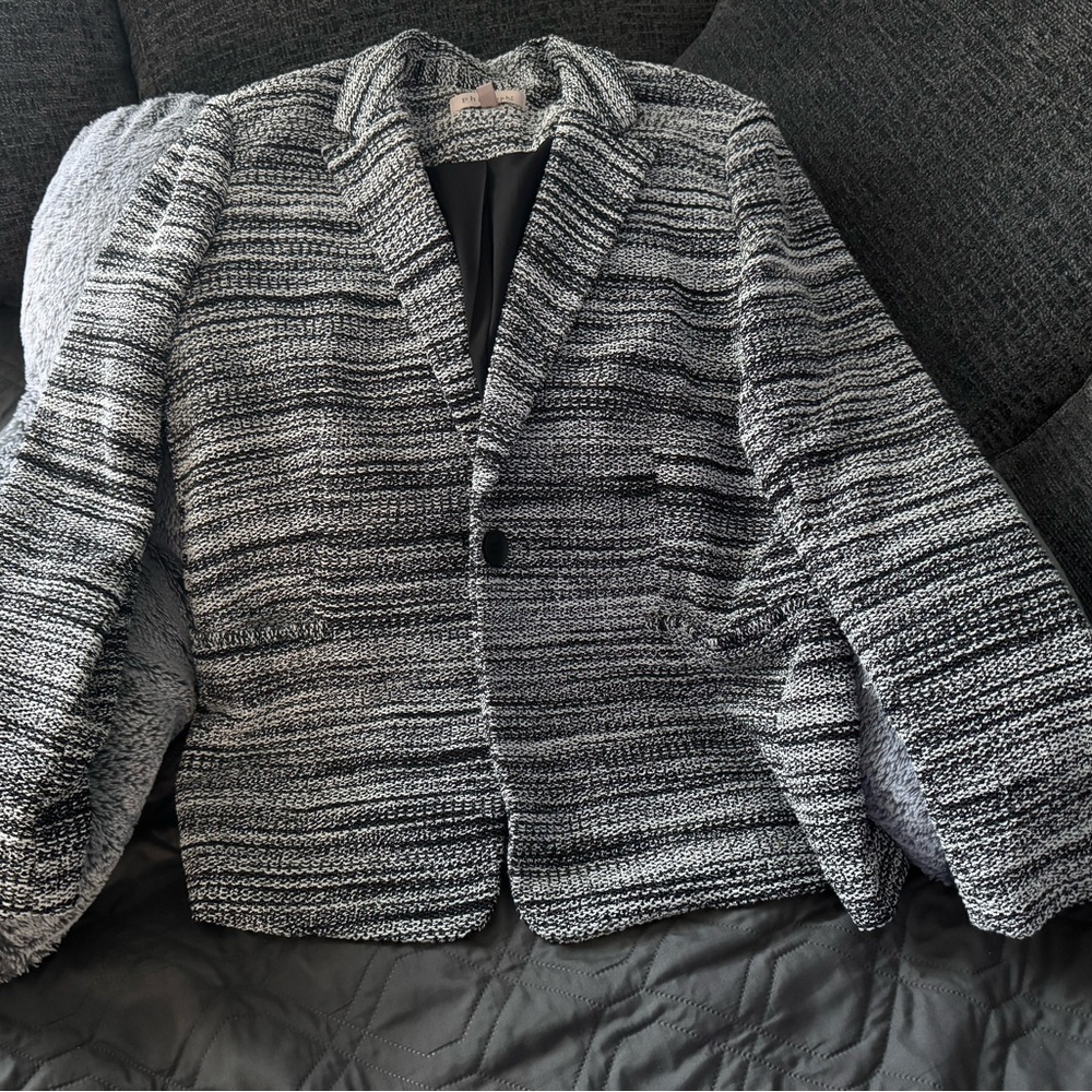 Philosophy Black and White Textured Blazer/Jacket